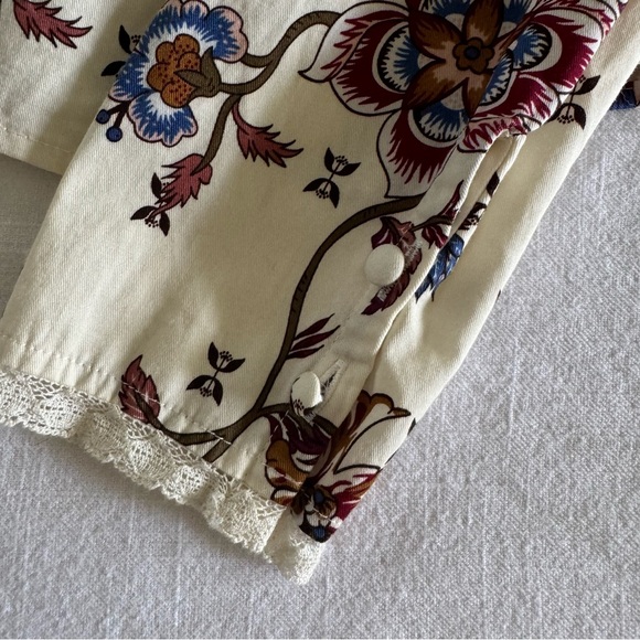 Elegant Floral Women's Blouse - Picture 8 of 12